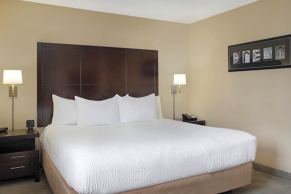 Days Inn by Wyndham Medicine Hat