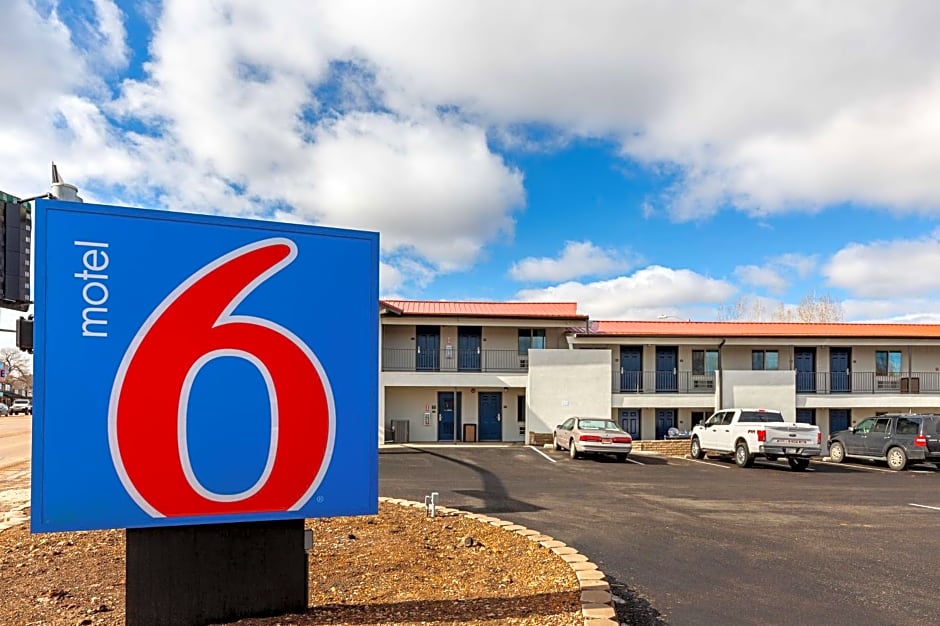 Motel 6-Show Low, AZ