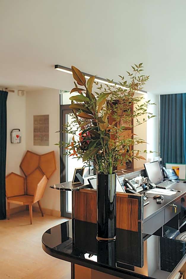 Hôtel Eiffel Blomet