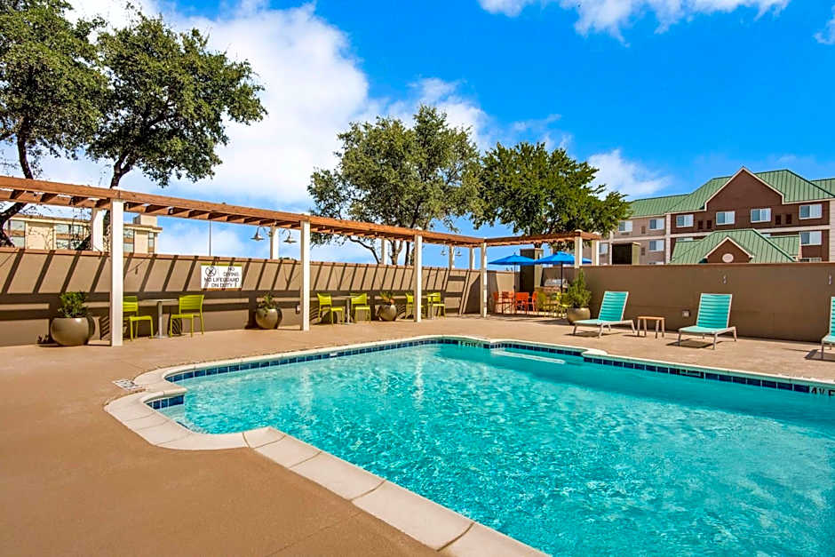 Home2 Suites by Hilton DFW Airport South/Irving