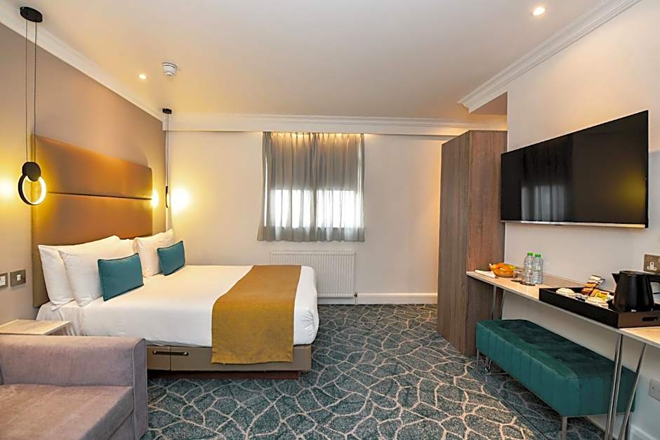 Queens Park Premier London Hyde Park