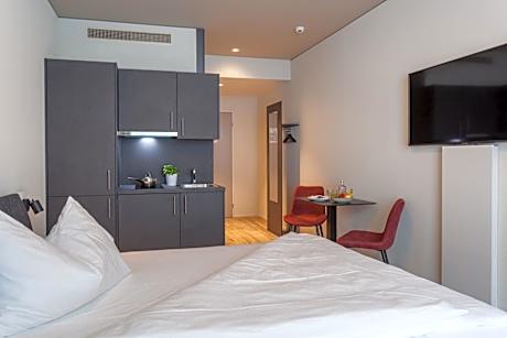 Deluxe Double Room with Air Conditioning incl. Parking