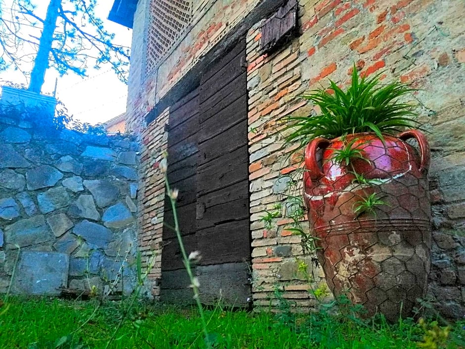 Fonte Degna - Alloggio e Sito Storico