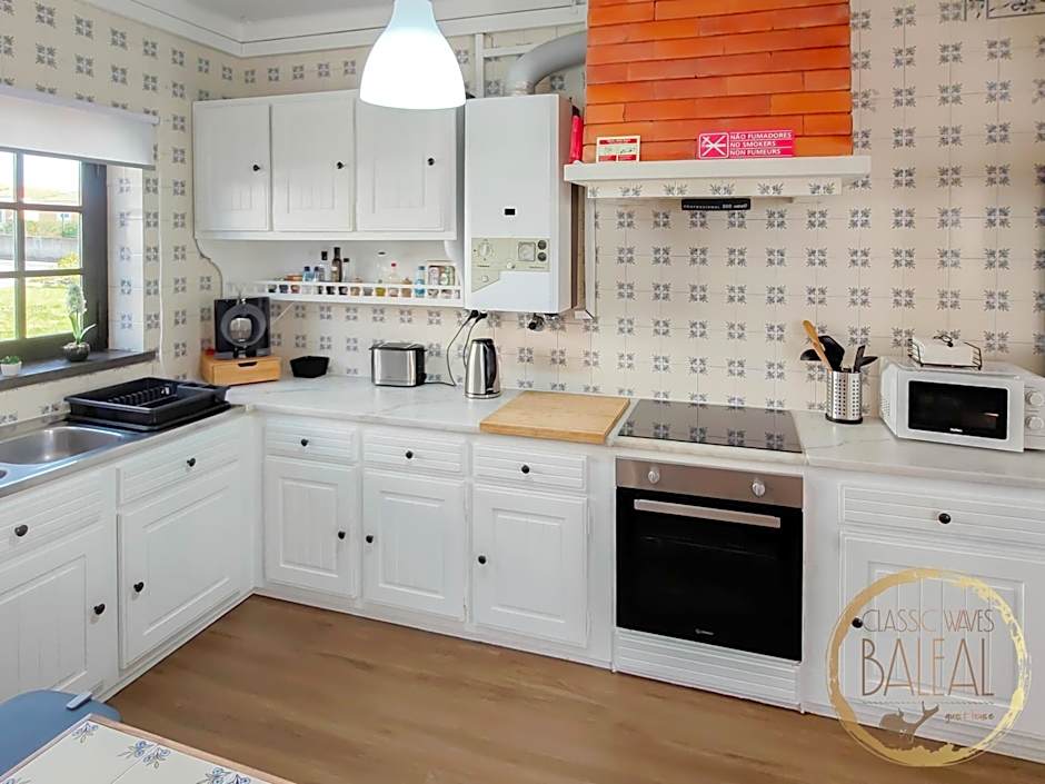 Baleal Classic Waves Guest House