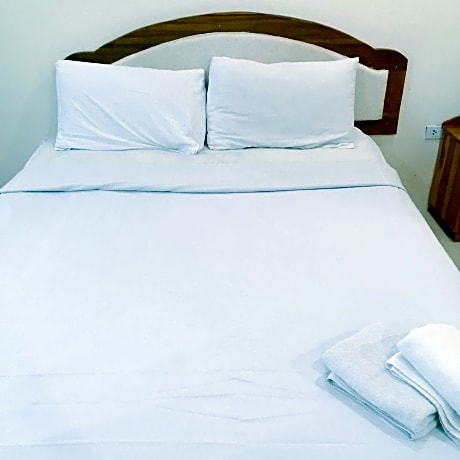 Classic Double Bed