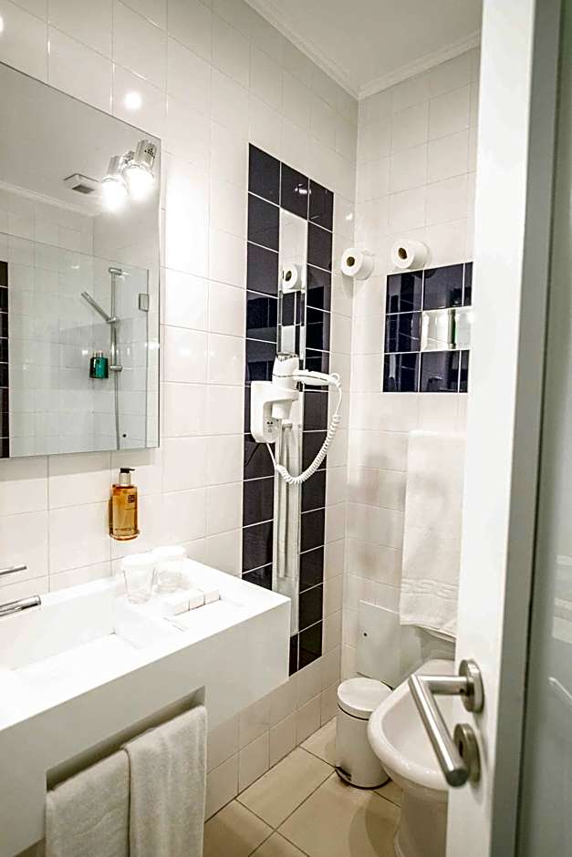 Grande Pensao Residencial Alcobia