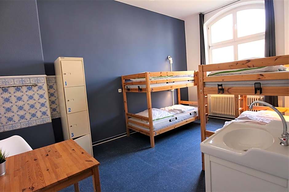 Blue Doors Hostel Altstadt