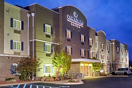 Candlewood Suites Milwaukee Airport - Oak Creek, an IHG Hotel
