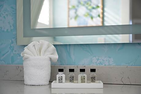 King Suite with Spa Bath