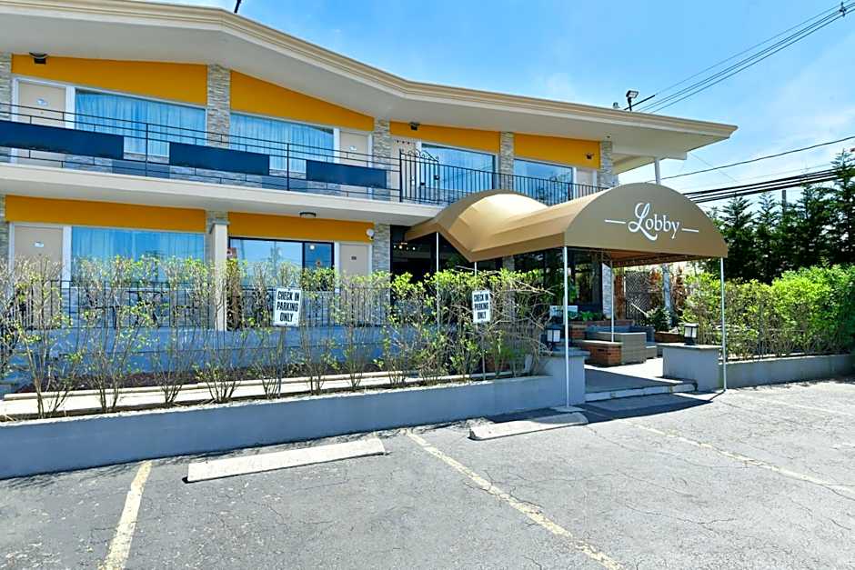 The Freeport Inn and Marina