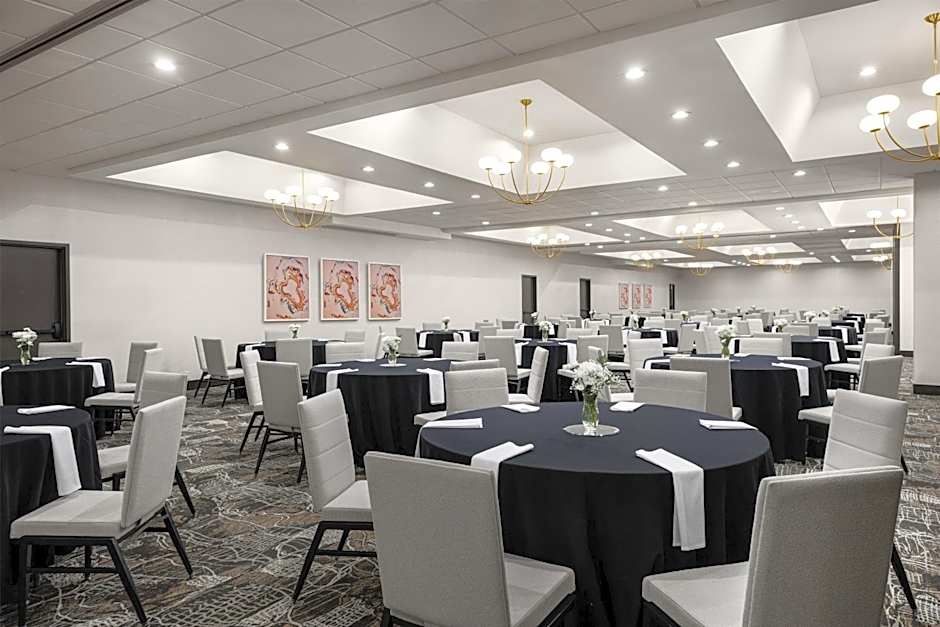 Embassy Suites by Hilton Cincinnati Northeast Blue Ash