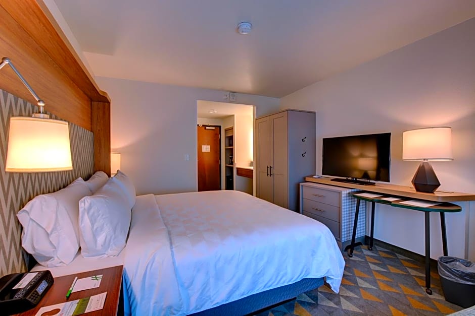 Holiday Inn - Salem by IHG