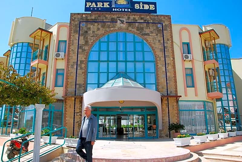 Clover Magic Park Side