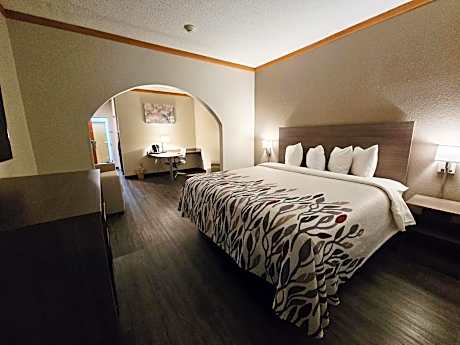 Red Roof Inn & Suites Hinesville