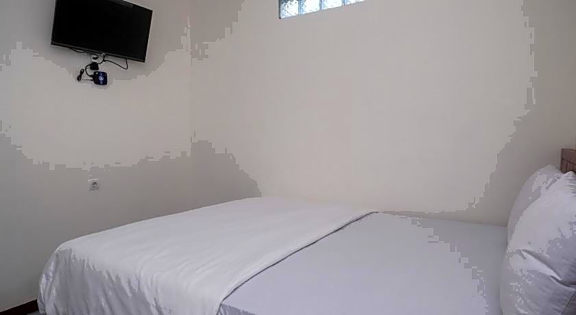 Urbanview Syariah Zidney 3 Salatiga by RedDoorz