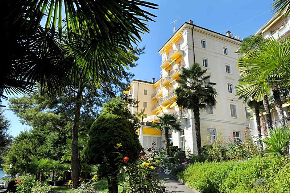 Golf Hotel René Capt