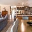 Entertainer's Paradise! Child =& pet friendly Pool spa, movie room - close to Australia Zoo