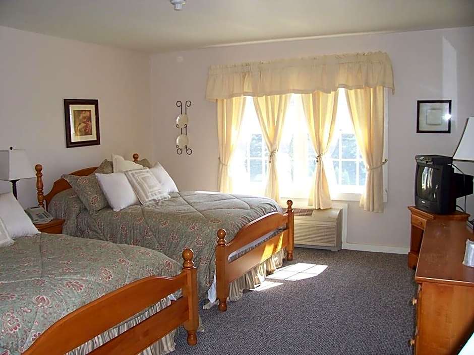 CAMELOT RESTAURANT & INN - BED AND BREAKFAST - ADULT ONLY
