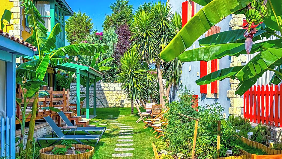 Banana Alacatı Relaxing Hotel - Adults Only