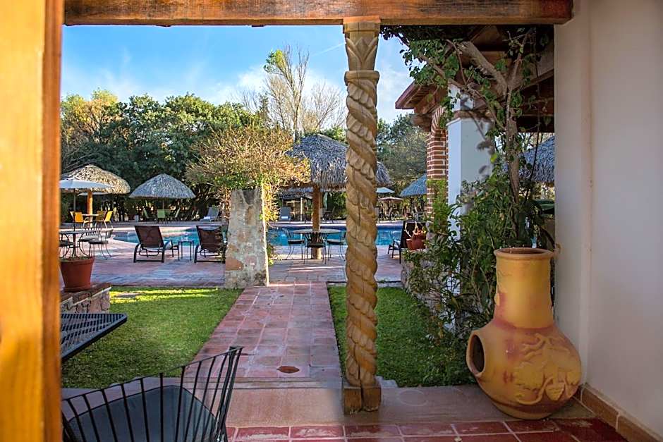 Atotonilco Hotel & Club