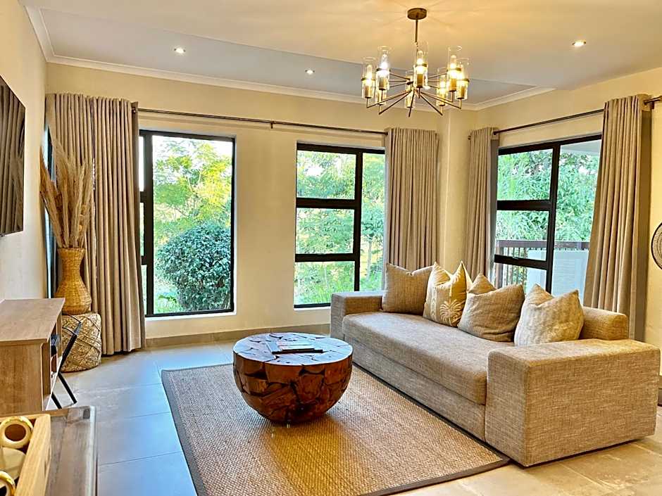 Bushbaby Valley Lodge