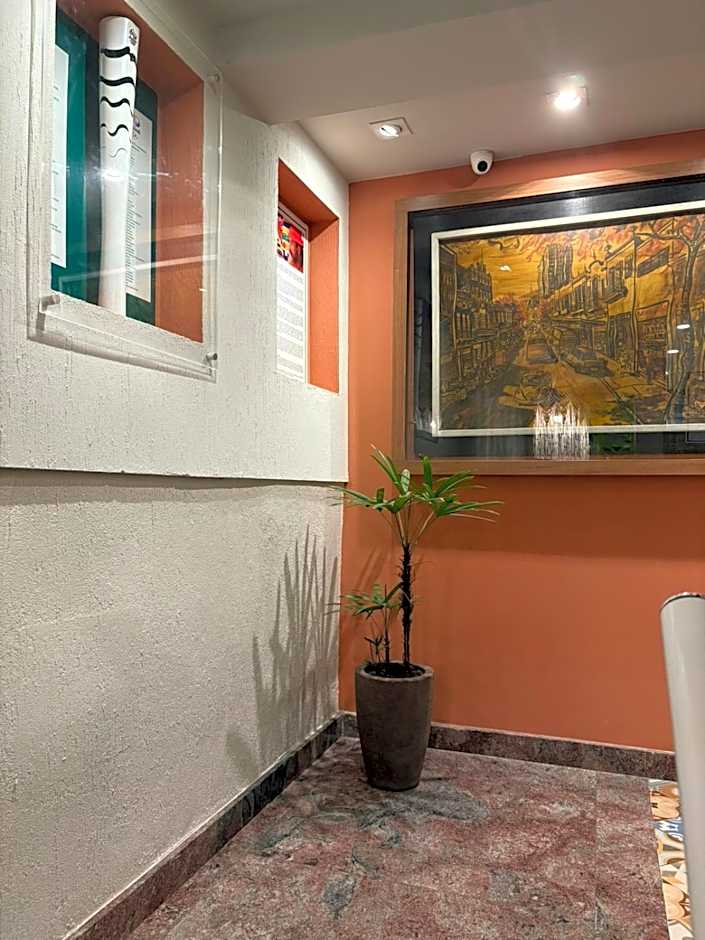 Downtown Santana Hotel