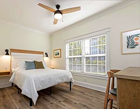 The Waverly 100 Inn at Old Beach