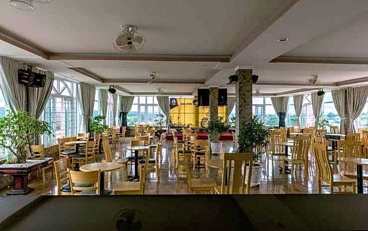 Aec Hotel Banme