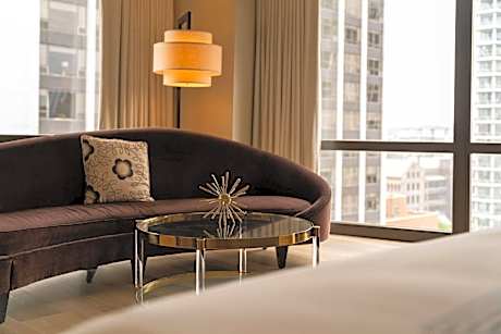 Corner King Room
