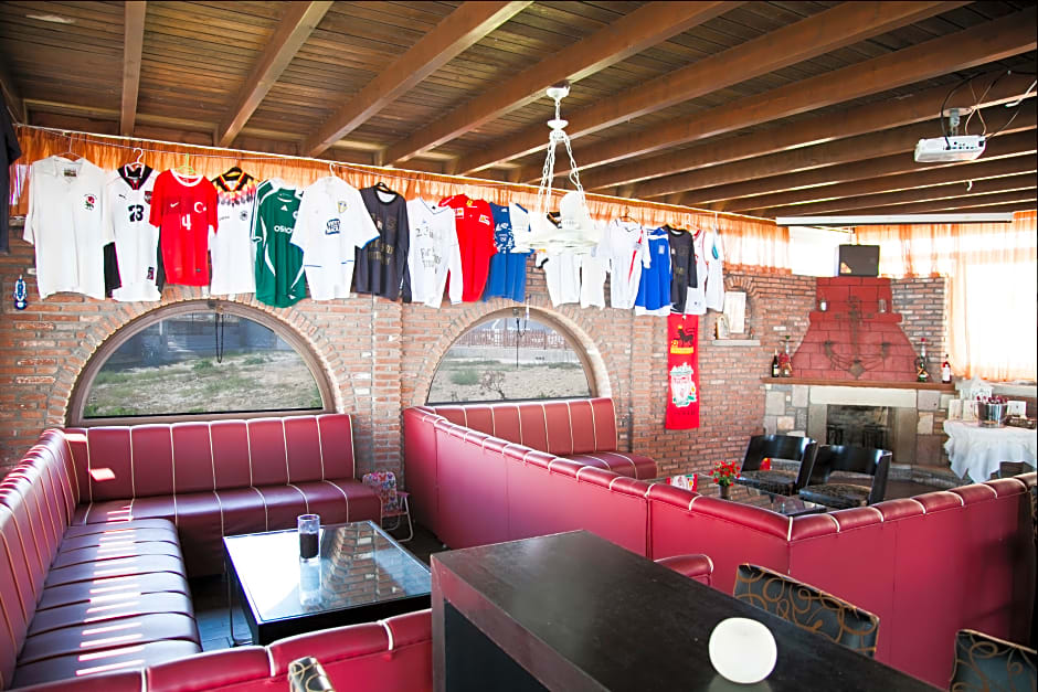 Sacallis Inn Beach Hotel