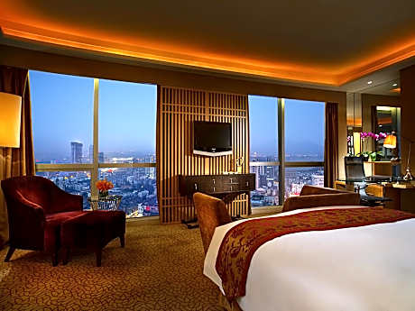 Luxury King Room with Lake View