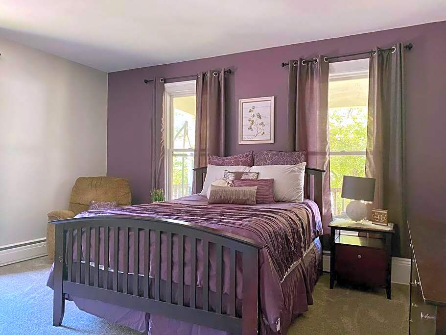 Cozy Main Street Flat