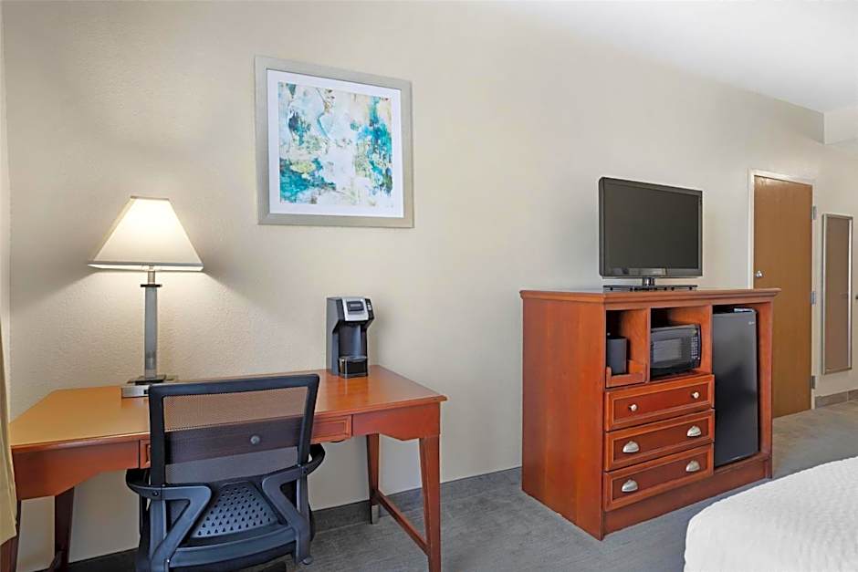 Best Western Plus Executive Hotel And Suites