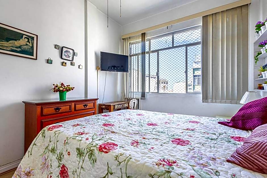 Otimo Apto com Wi-Fi a 350m da Praia de Copacabana