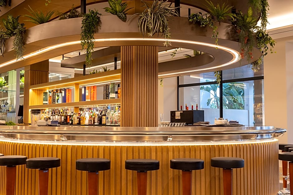 Hipotels Barrosa Palace