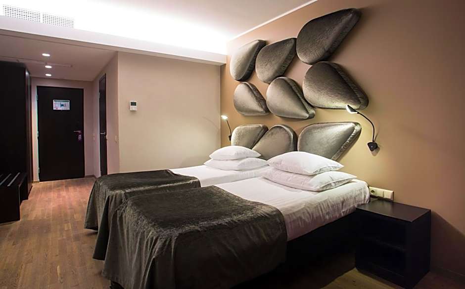 Photo 1 of 4 of 1 Double Bed or 2 Beds