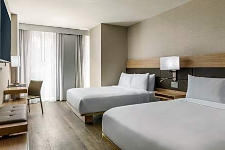 Guest room, 2 Queen, City view