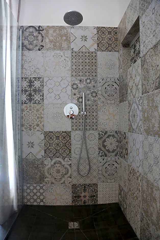 Dimi House