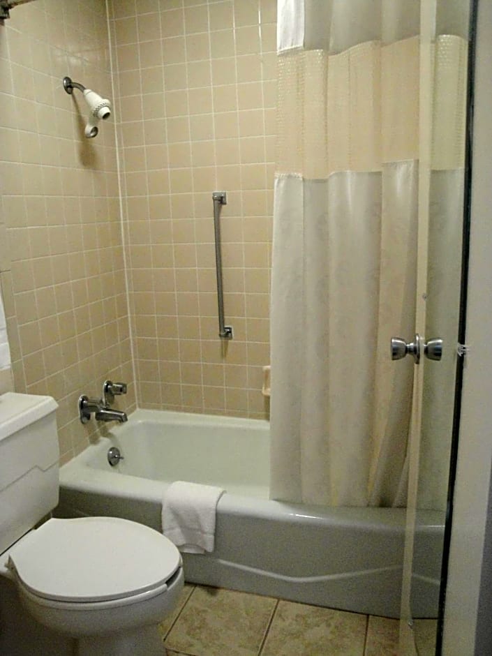 Ramada by Wyndham Walterboro