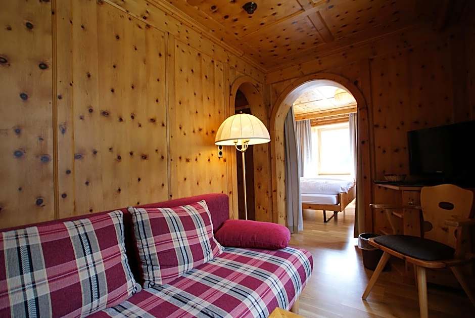 Hotel Bellaval Scuol