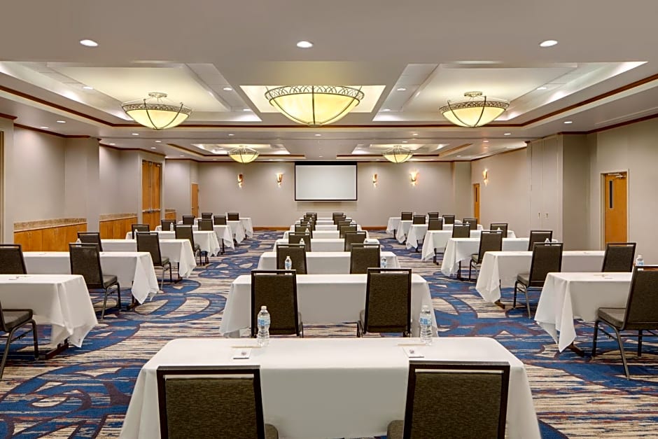 DoubleTree Richmond Airport