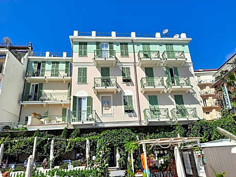 Hotel Eden Alaxi Hotels