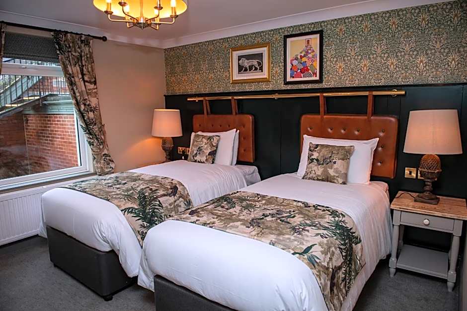 The Red Lion Inn by Chef & Brewer Collection