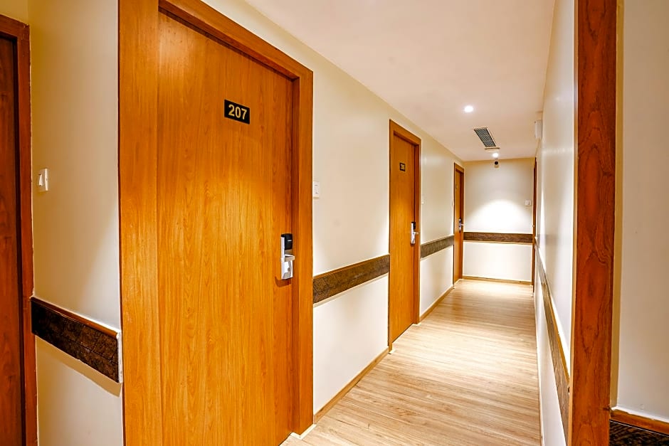 FabHotel Azure - Nr. Mumbai International Airport