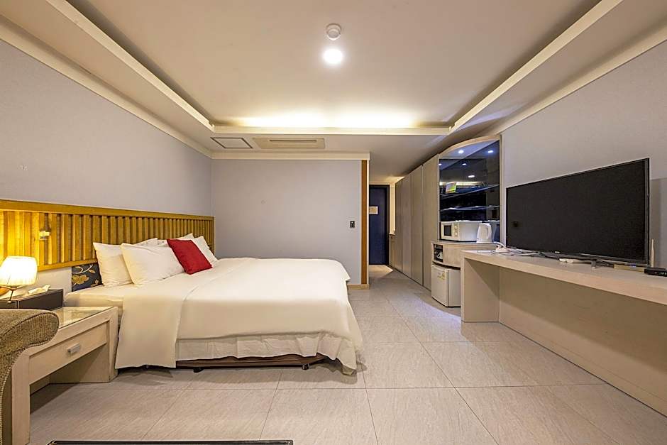 Metro Tourist Hotel Cheonan