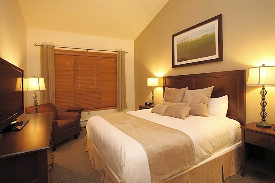 Zephyr Mountain Lodge