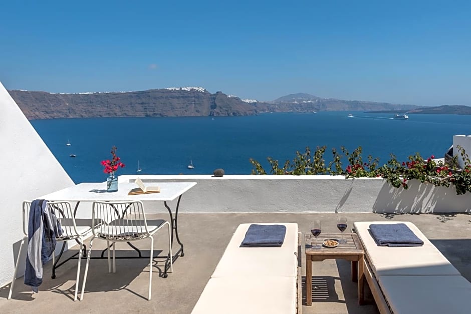 Chelidonia Luxury Suites