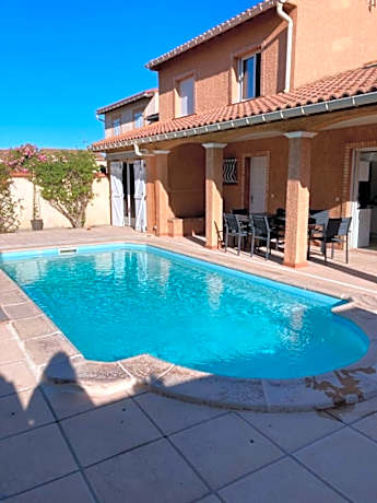 Villa FALLA Spacieuse villa familiale avec piscine proche plage