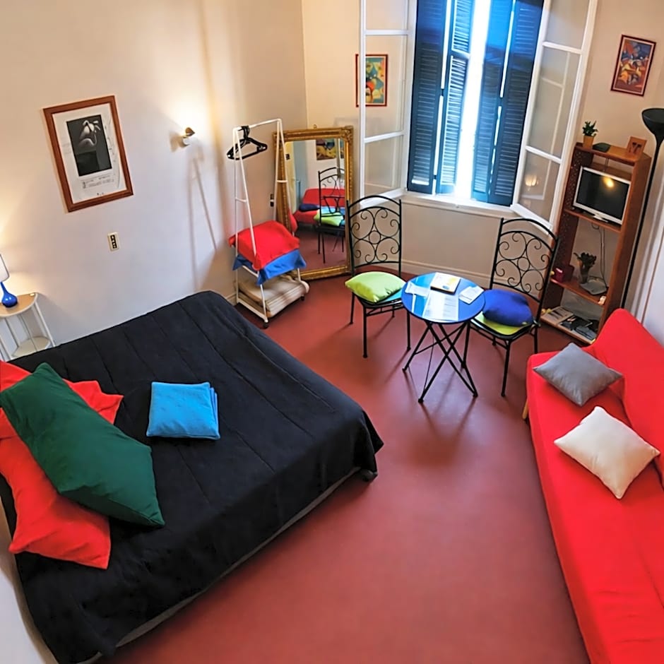Photo 1 of 1 of Pigna-Double-Classique-Espace sanitaire-Vue sur Rue