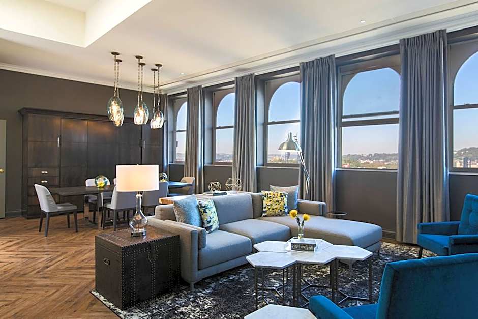 Renaissance by Marriott Pittsburgh Hotel